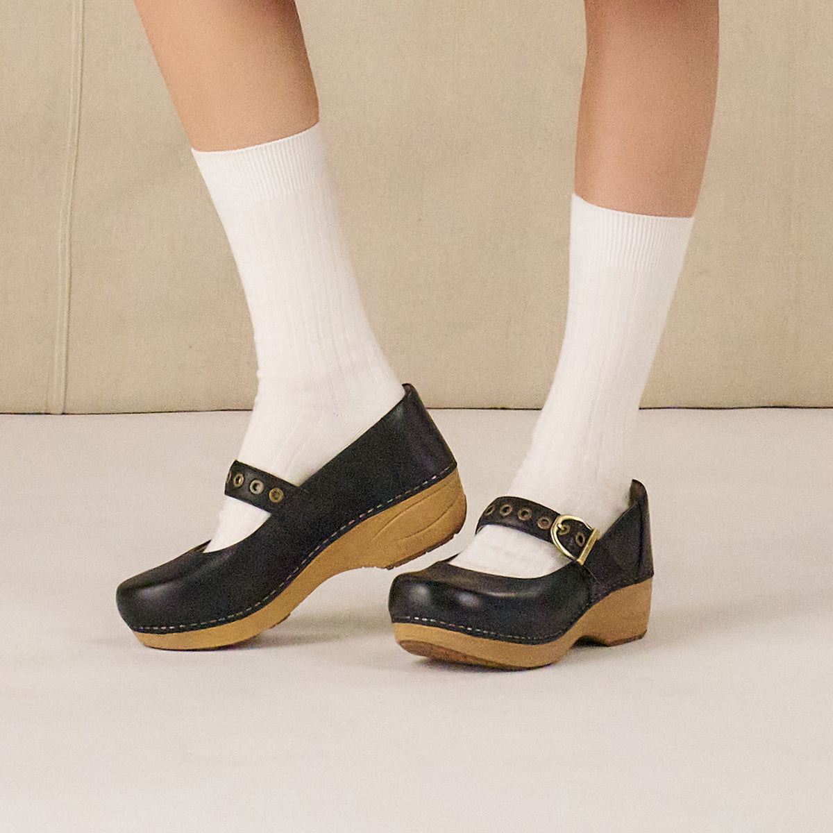 XP 2.0 Mary Jane Black Leather