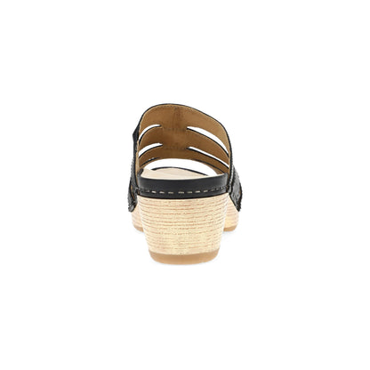Lyndi Black Oiled Pull Up