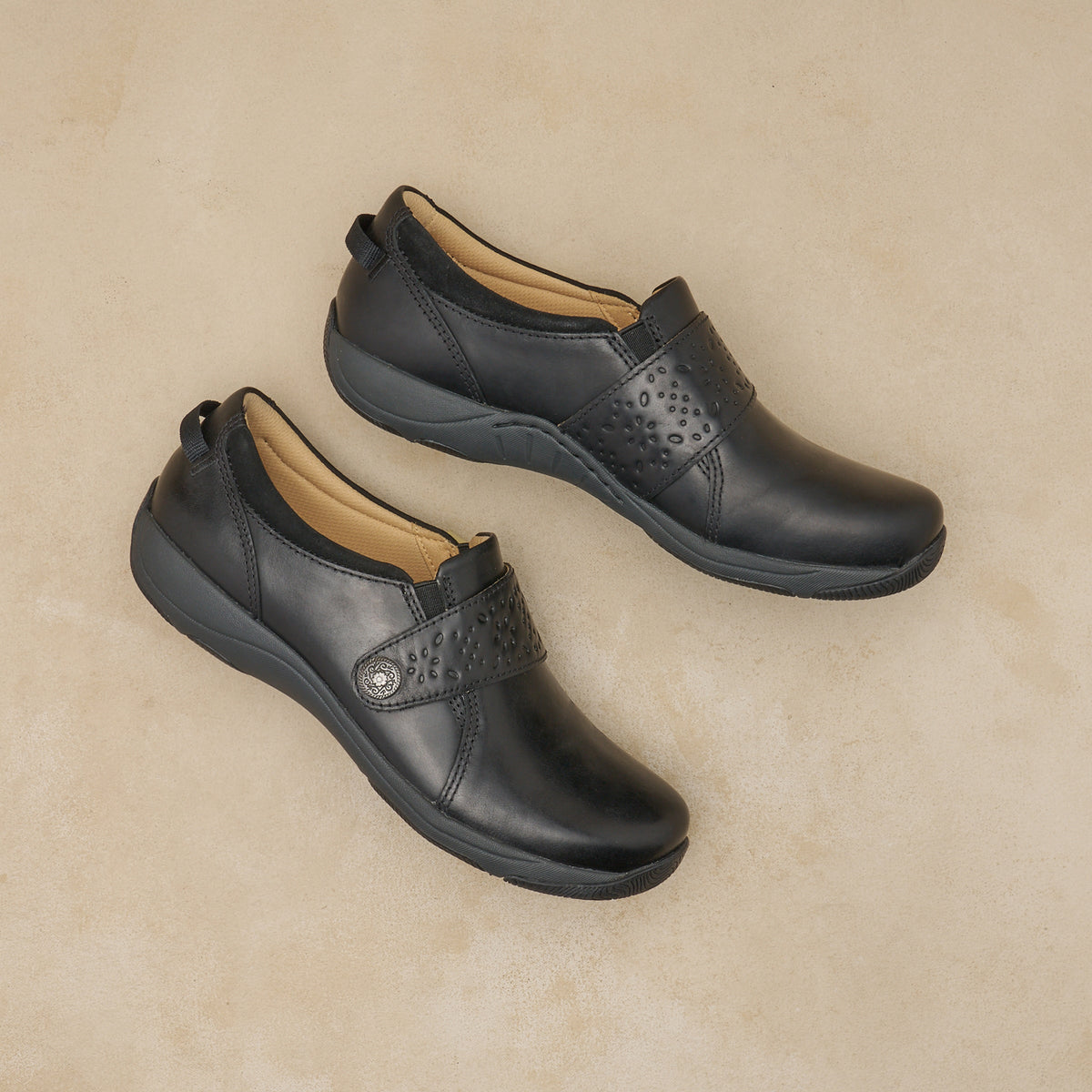 Sallie Black Waxy Burnished